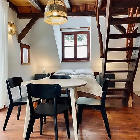 Wysoka 5 منزل للإقامة شكلارسكا بوريبا