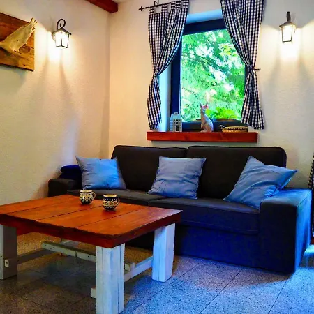 منزل للإقامة Wysoka 5 شكلارسكا بوريبا